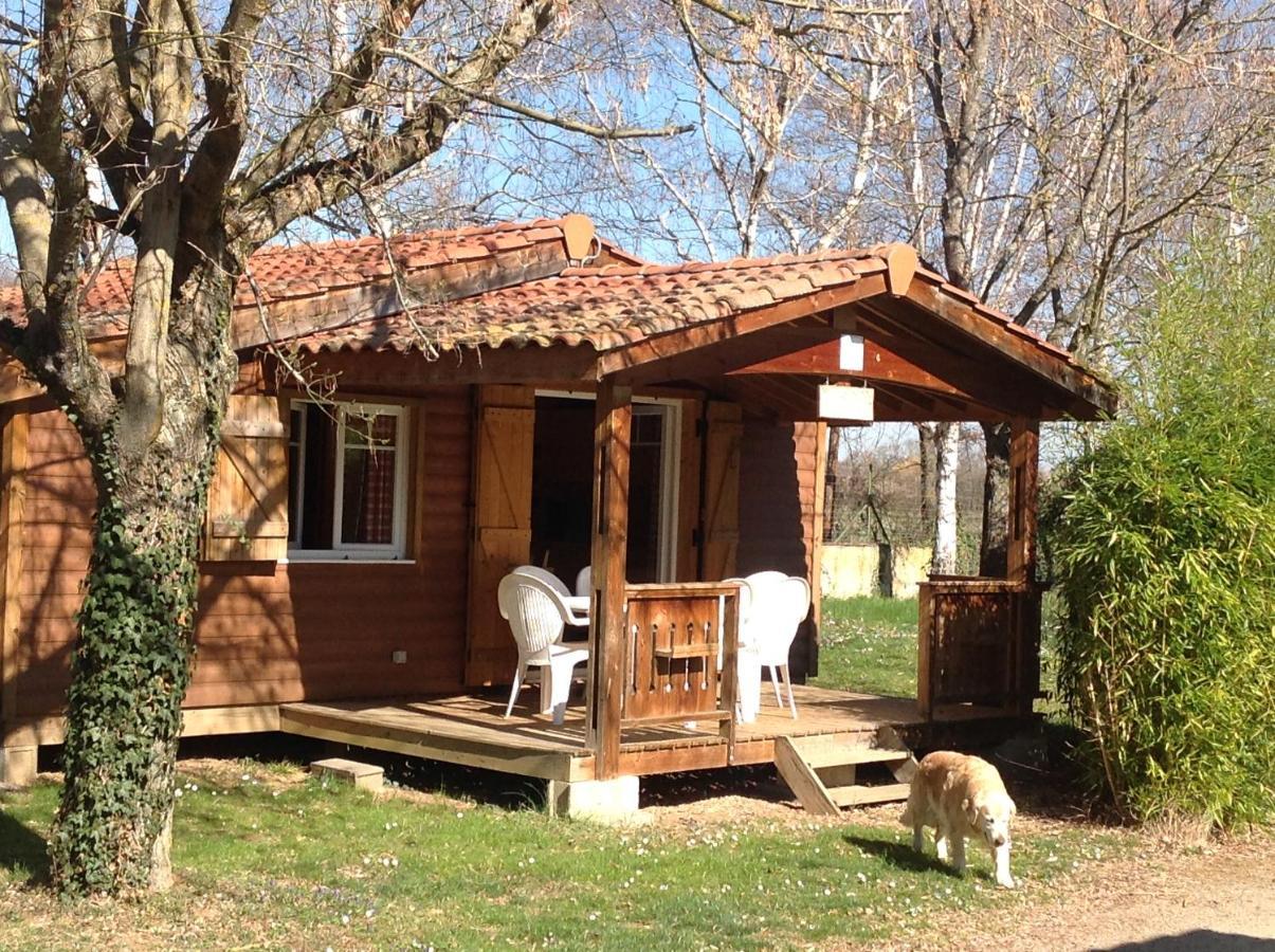 Camping Le Pont D'Allagnon Lempdes sur Allagnon Exterior foto